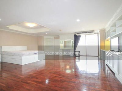 Oriental Towers, Bangkok, Thailand Oriental Towers, Bangkok, Thailand