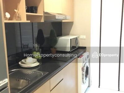 The Metropolis Samrong Interchange, Samut Prakan, Thailand The Metropolis Samrong Interchange, Samut Prakan, Thailand