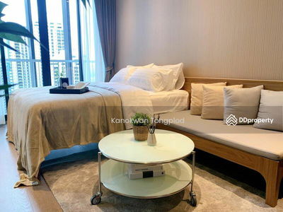 Park Origin Phrom Phong, Bangkok, Thailand Park Origin Phrom Phong, Bangkok, Thailand