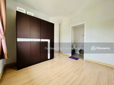 Country Home Lake & Park Assumption - Sriracha, Chon Buri, Thailand Country Home Lake & Park Assumption - Sriracha, Chon Buri, Thailand