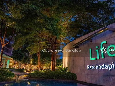 Life Ratchadapisek, Bangkok, Thailand Life Ratchadapisek, Bangkok, Thailand