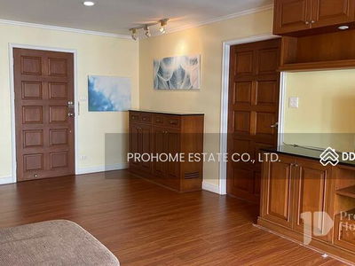 Ruamjai Heights condominium, Bangkok, Thailand Ruamjai Heights condominium, Bangkok, Thailand