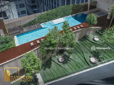 Magnolias Ratchadamri Boulevard, Bangkok, Thailand Magnolias Ratchadamri Boulevard, Bangkok, Thailand