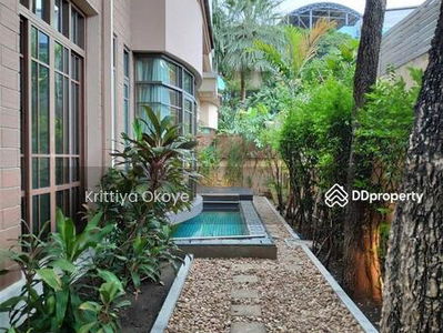 10110, Bangkok, Thailand 10110, Bangkok, Thailand