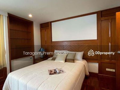 Suan Phinit Place, Bangkok, Thailand Suan Phinit Place, Bangkok, Thailand