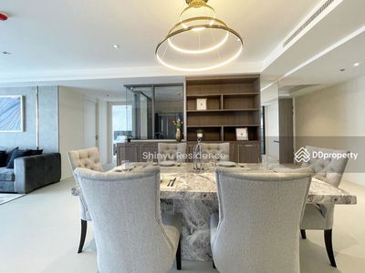 Circle Sukhumvit 31, Bangkok, Thailand Circle Sukhumvit 31, Bangkok, Thailand