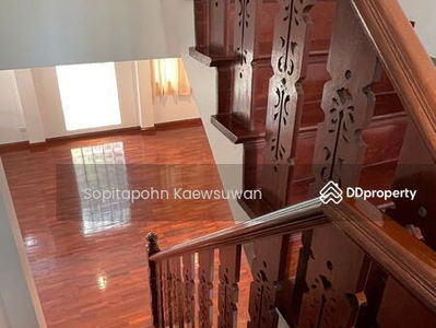 10110, Bangkok, Thailand 10110, Bangkok, Thailand