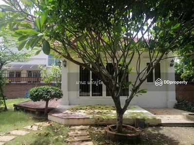 Laddarom, Nonthaburi, Thailand Laddarom, Nonthaburi, Thailand