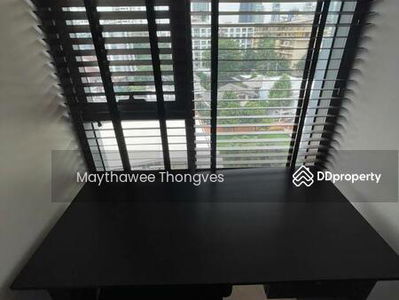 Via 49, Bangkok, Thailand Via 49, Bangkok, Thailand