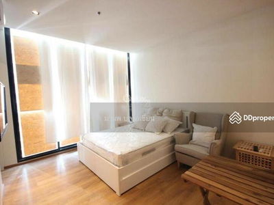 Park Origin Phrom Phong, Bangkok, Thailand Park Origin Phrom Phong, Bangkok, Thailand