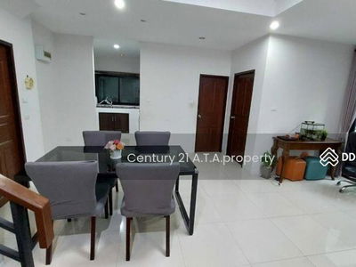 The Complete Sriracha, Chon Buri, Thailand The Complete Sriracha, Chon Buri, Thailand