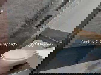 The Complete Sriracha, Chon Buri, Thailand The Complete Sriracha, Chon Buri, Thailand