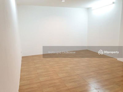 Busarakum place, Bangkok, Thailand Busarakum place, Bangkok, Thailand