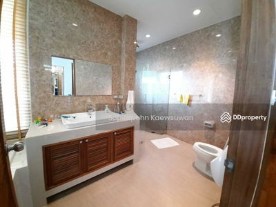 10110, Bangkok, Thailand 10110, Bangkok, Thailand