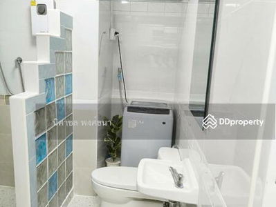 Commonwealth Pinklao, Bangkok, Thailand Commonwealth Pinklao, Bangkok, Thailand