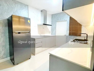 Concordian International (1 km.) MRT Sri Lasalle (4.5 km.), Samut Prakan, Thailand Concordian International (1 km.) MRT Sri Lasalle (4.5 km.), Samut Prakan, Thailand