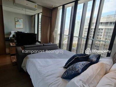 Park Origin Phrom Phong, Bangkok, Thailand Park Origin Phrom Phong, Bangkok, Thailand