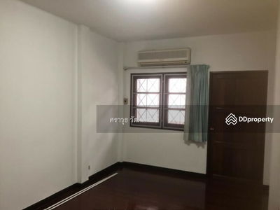 Single house, Bang Wa, Ratchaphruek Road, Bangkok, Thailand Single house, Bang Wa, Ratchaphruek Road, Bangkok, Thailand