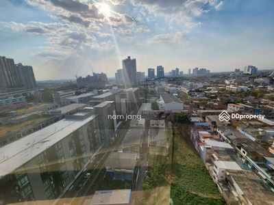 Life @ BTS Tha-Phra, Bangkok, Thailand Life @ BTS Tha-Phra, Bangkok, Thailand