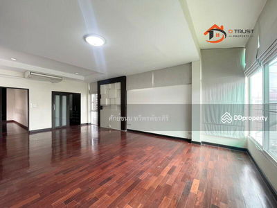 Lat Phrao 64, Intersection 7, Bangkok, Thailand Lat Phrao 64, Intersection 7, Bangkok, Thailand