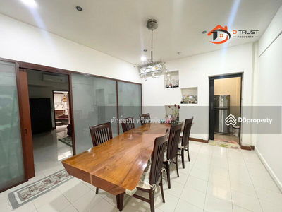 Lat Phrao 64, Intersection 7, Bangkok, Thailand Lat Phrao 64, Intersection 7, Bangkok, Thailand