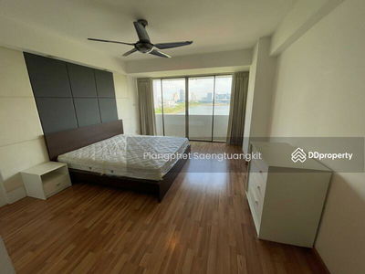 Asoke Towers, Bangkok, Thailand Asoke Towers, Bangkok, Thailand