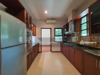 House with private pool in Soi. Soonvijai 4, Bangkok, Thailand House with private pool in Soi. Soonvijai 4, Bangkok, Thailand