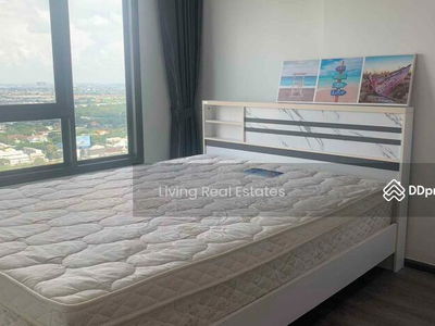 Rich Park @ Triple Station, Bangkok, Thailand Rich Park @ Triple Station, Bangkok, Thailand