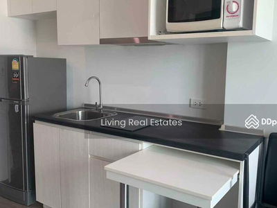 Rich Park @ Triple Station, Bangkok, Thailand Rich Park @ Triple Station, Bangkok, Thailand