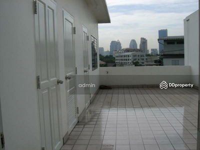 Townhome for rent, 4 bedrooms, Soi Yen Akat 2, Bangkok, Thailand Townhome for rent, 4 bedrooms, Soi Yen Akat 2, Bangkok, Thailand
