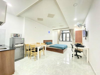 Nguyen Thi Minh Khai Street, Vietnam Nguyen Thi Minh Khai Street, Vietnam