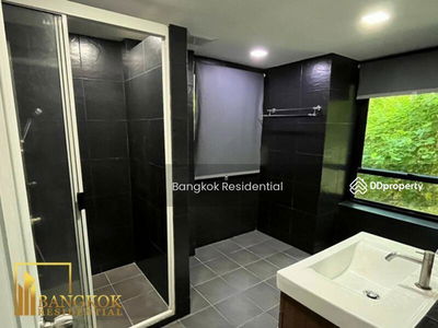 Yenakart Garden, Bangkok, Thailand Yenakart Garden, Bangkok, Thailand