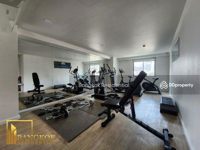 Royal Castle Sukhumvit, Bangkok, Thailand Royal Castle Sukhumvit, Bangkok, Thailand