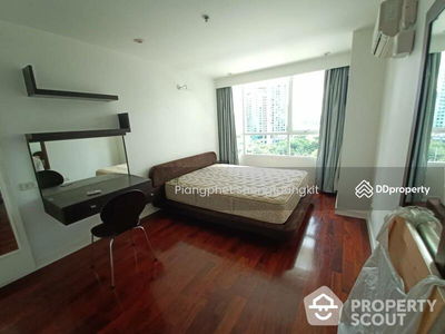 Urbana Langsuan, Bangkok, Thailand Urbana Langsuan, Bangkok, Thailand