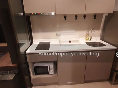 Life Asoke-Rama 9, Bangkok, Thailand Life Asoke-Rama 9, Bangkok, Thailand