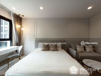 Life One Wireless, Bangkok, Thailand Life One Wireless, Bangkok, Thailand