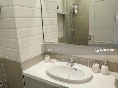 The Editor Vertical Village Sapankwai, Bangkok, Thailand The Editor Vertical Village Sapankwai, Bangkok, Thailand