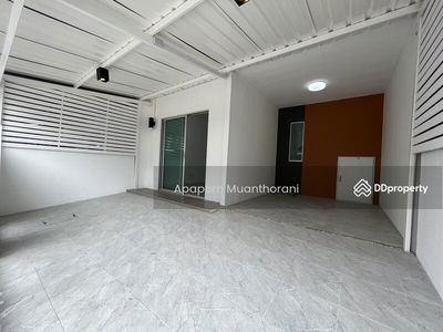 Pruksa102, Nakhon Pathom, Thailand Pruksa102, Nakhon Pathom, Thailand