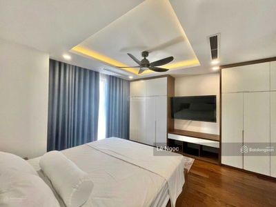 D'. Le Roi Soleil, Vietnam D'. Le Roi Soleil, Vietnam