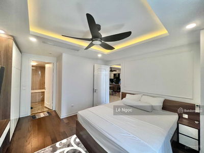 D'. Le Roi Soleil, Vietnam D'. Le Roi Soleil, Vietnam