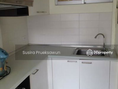 Lumpini Ville Cultural Center, Bangkok, Thailand Lumpini Ville Cultural Center, Bangkok, Thailand