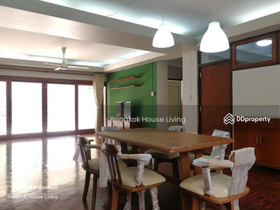 Siva Court, Bangkok, Thailand Siva Court, Bangkok, Thailand