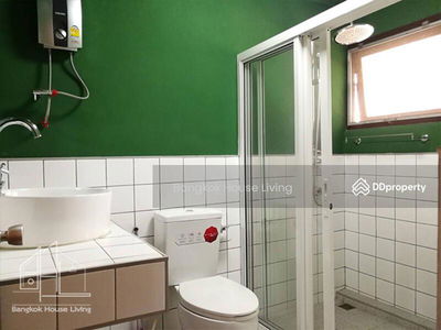 Siva Court, Bangkok, Thailand Siva Court, Bangkok, Thailand