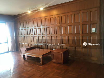 Tower Park, Bangkok, Thailand Tower Park, Bangkok, Thailand