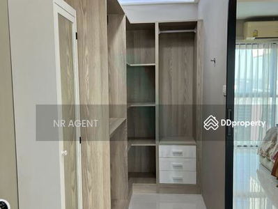 Sathorn Gardens, Bangkok, Thailand Sathorn Gardens, Bangkok, Thailand