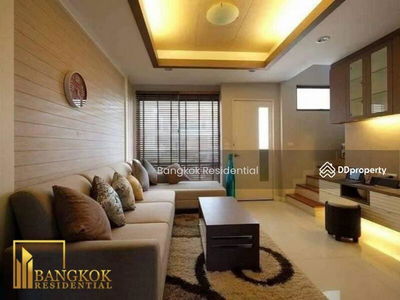 Townhouse in Compound, Bangkok, Thailand Townhouse in Compound, Bangkok, Thailand