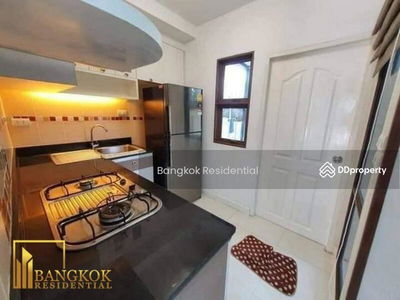 Townhouse in Compound, Bangkok, Thailand Townhouse in Compound, Bangkok, Thailand