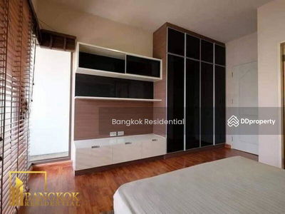 Townhouse in Compound, Bangkok, Thailand Townhouse in Compound, Bangkok, Thailand