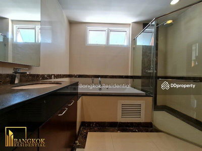 Piyathip Place, Bangkok, Thailand Piyathip Place, Bangkok, Thailand