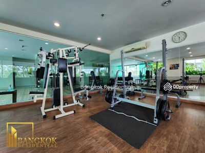 Piyathip Place, Bangkok, Thailand Piyathip Place, Bangkok, Thailand